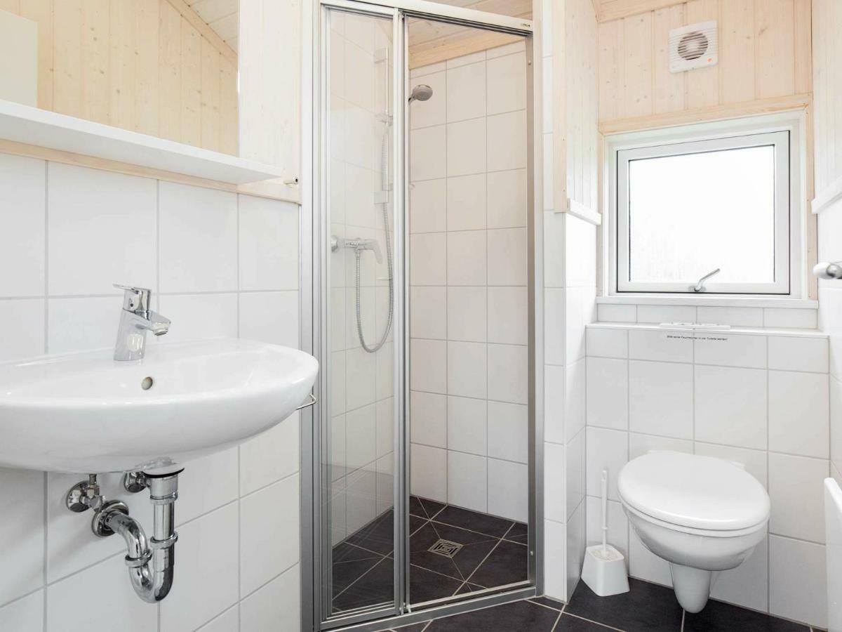 8 Person Holiday Home In Gro Enbrode Großenbrode Extérieur photo